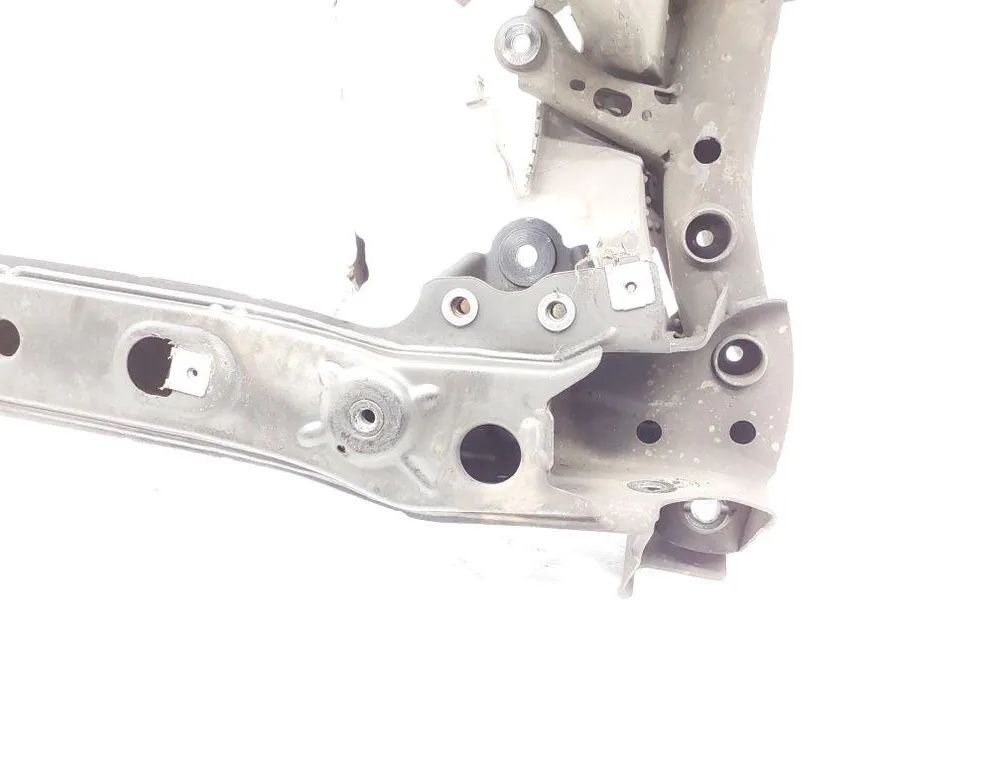 MERCEDES-BENZ C-Class W205/S205/C205 (2014-2023) Priekšējās balstiekārtas rāmis A2056280057 32930404