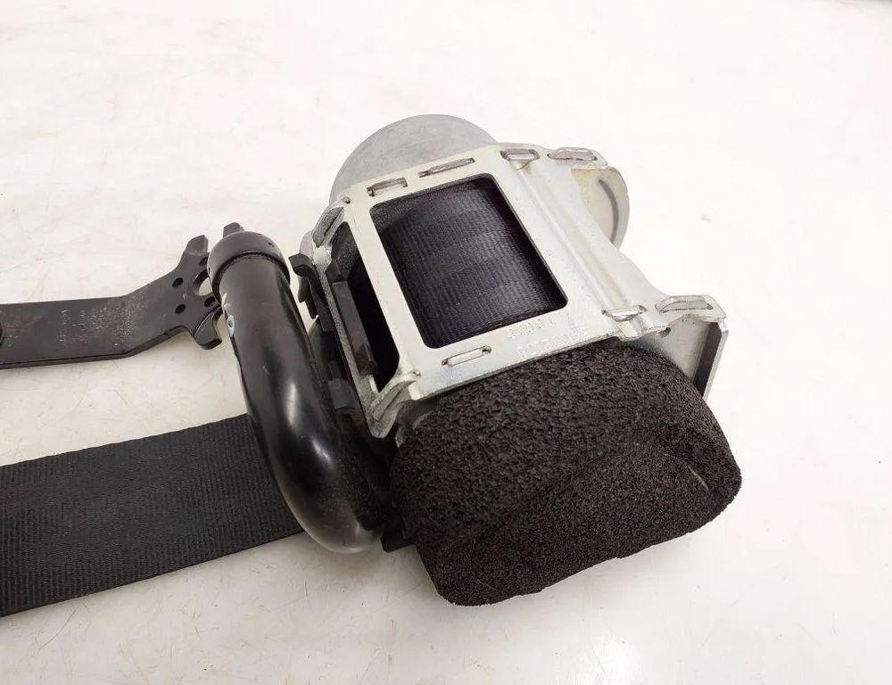 VOLKSWAGEN Passat B7 (2010-2015) Ремень безопасности задний левый 34163765G 33039647