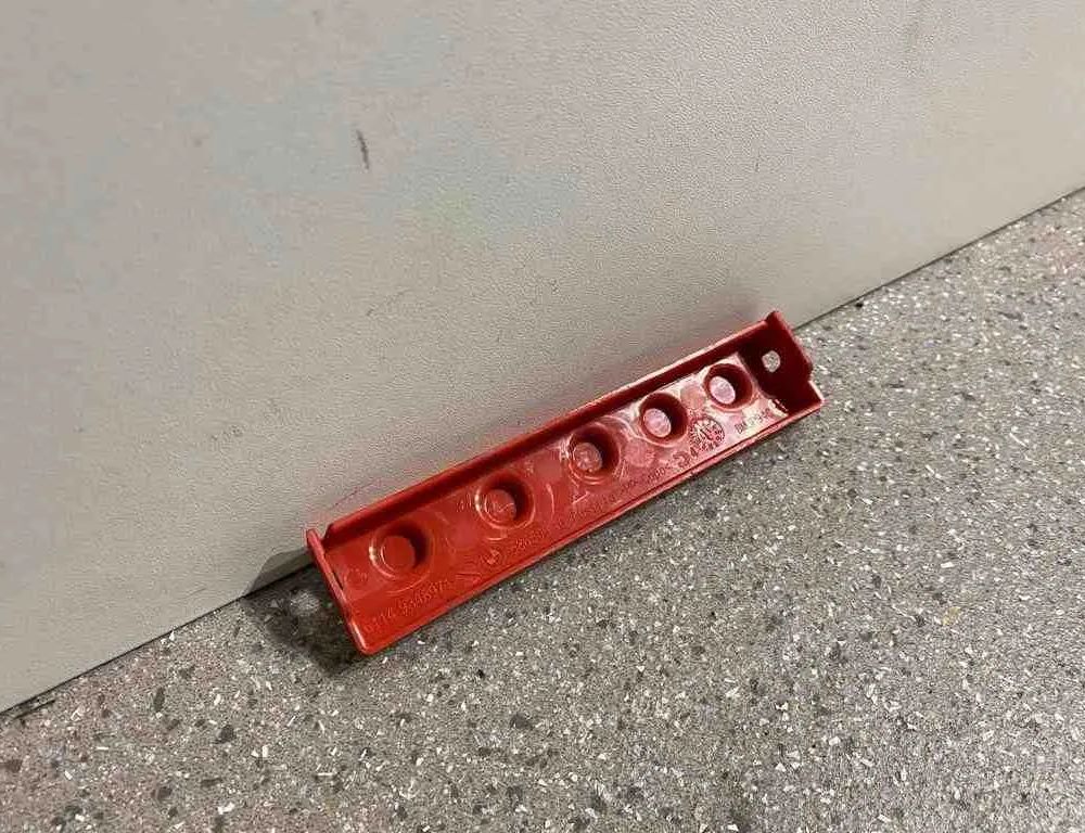 BMW 5 Series G30/G31 (2016-2023) Akumulatora vāciņš 9348971,61149348971,58650910 32708328