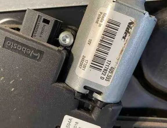 BMW 7 Series G11/G12 (2015-2023) Люк крыши 7368119,1294756,1730524,7316535 32708361