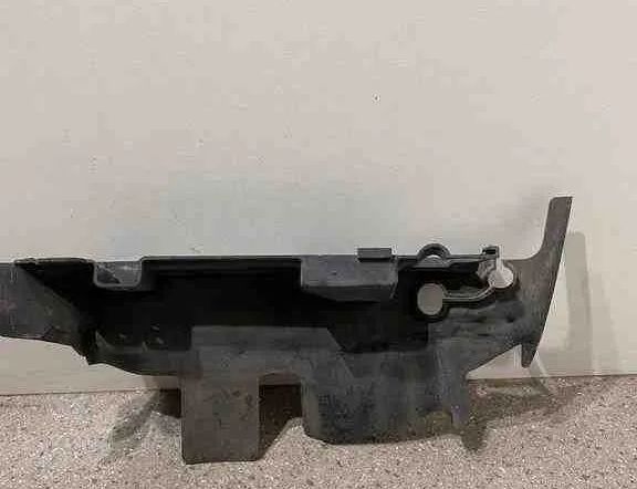 AUDI A4 B7/8E (2004-2008) Radiator air diverter 8D0121283E 32708664