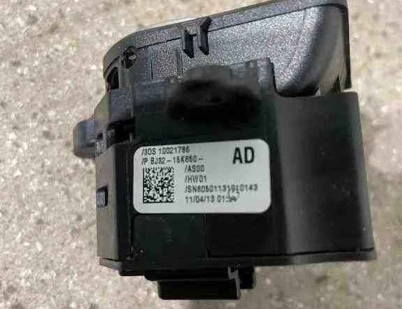 LAND ROVER Range Rover Evoque L538 (1 gen) (2011-2020) Handbrake Button 10021786,BJ3215K850 32709465