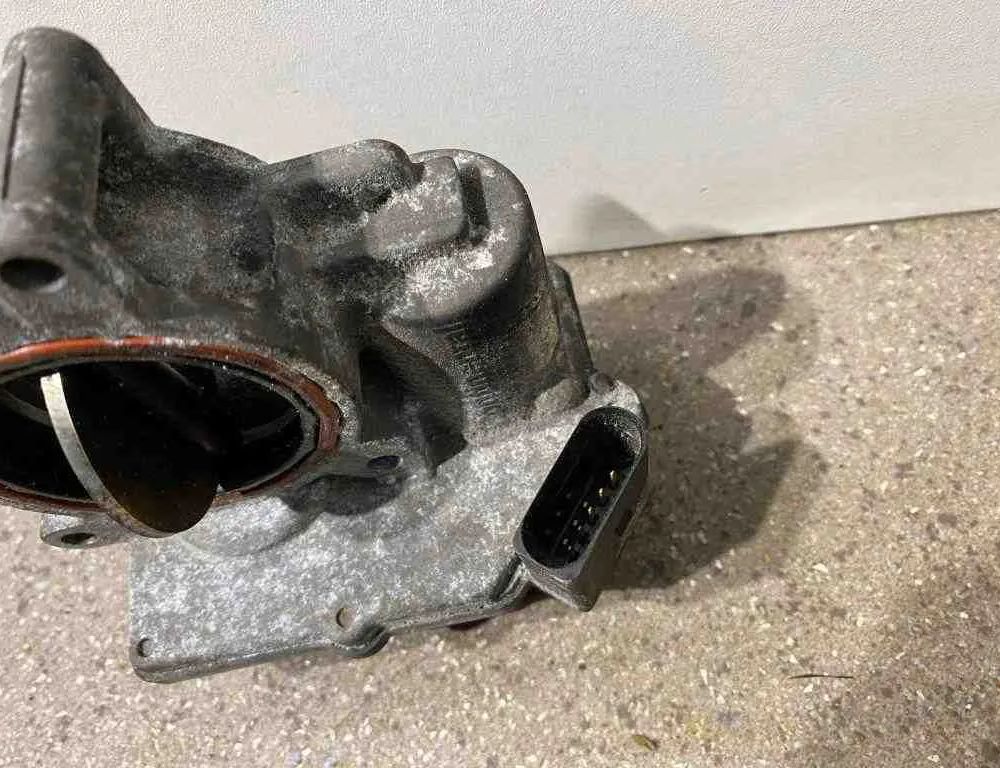 AUDI A8 D2/4D (1994-2002) Throttle Body A2C53364213,57128063H,057128063E 32709656