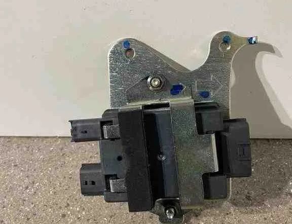 NISSAN X-Trail T32 (2013-2022) Управление топливным насосом 169109238R 32710242