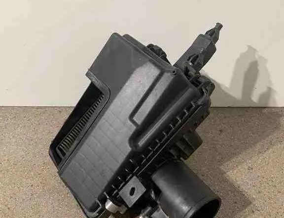 NISSAN X-Trail T32 (2013-2022) Gaisa filtru kaste 226807131R,4BA20 32710334