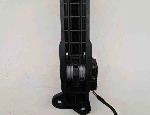 MERCEDES-BENZ R-Class W251 (2005-2017) Педаль газа A1643000104 32710724