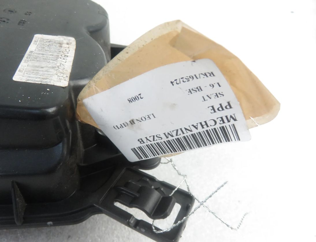 SEAT Leon 2 generation (2005-2012) Front Right Door Window Regulator 1P0867436,1T0959702F,1P0837402D 28568475