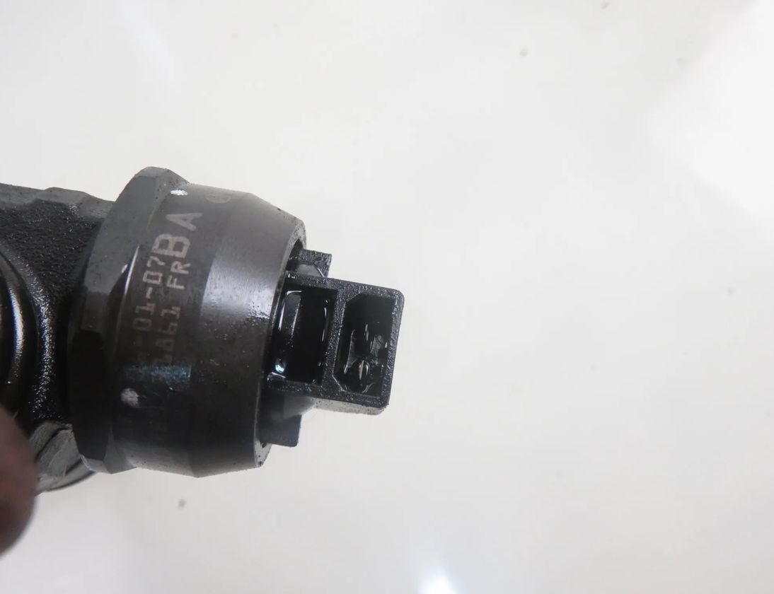 AUDI A4 B5/8D (1994-2001) Eļļas inžektors 0414720215,038130073AG 28858275