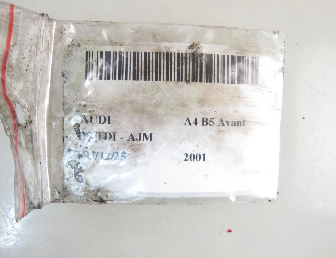 AUDI A4 B5/8D (1994-2001) Eļļas inžektors 0414720215,038130073AG 28858275