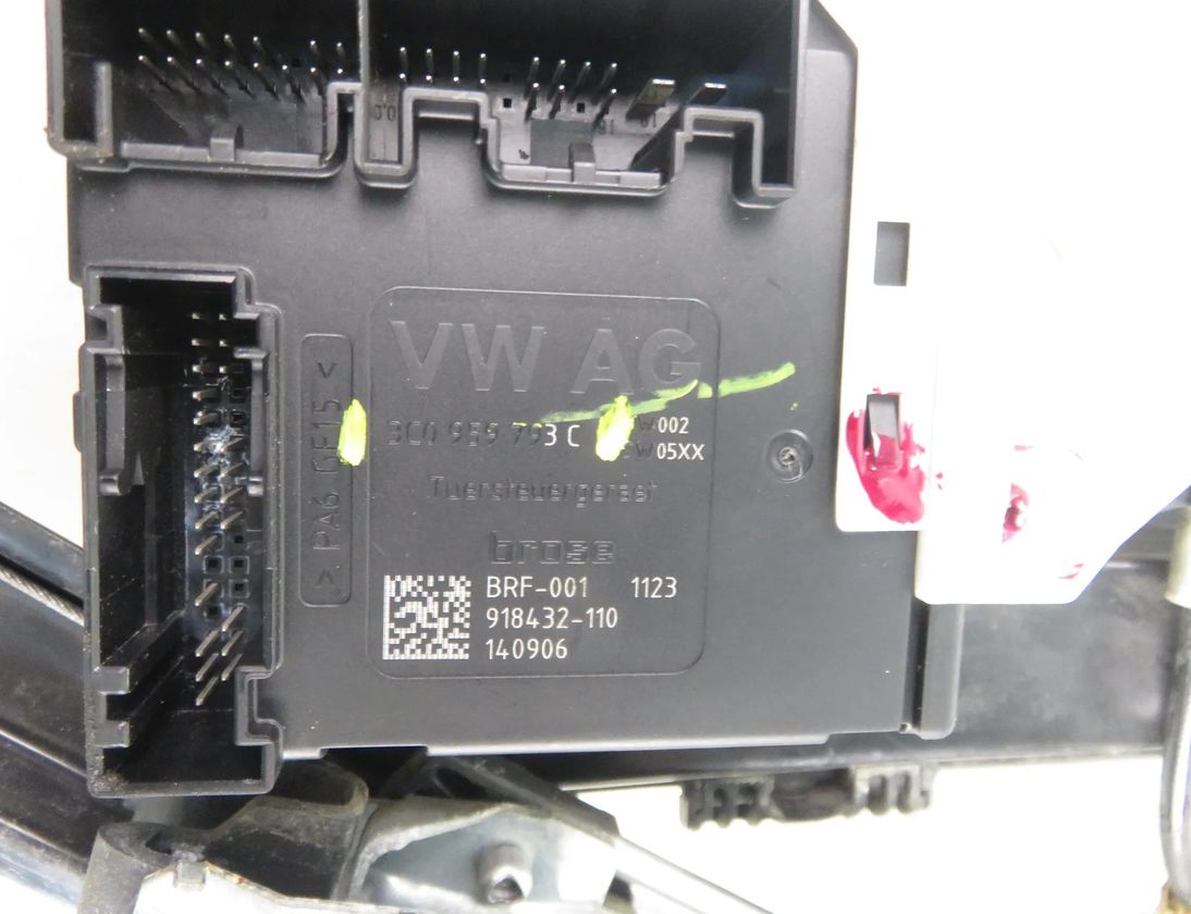 VOLKSWAGEN Jetta 6 generation (2010-2018) Стеклоподъемник передней левой двери 3C0959793C,561959701A,5C6837461K 31421780