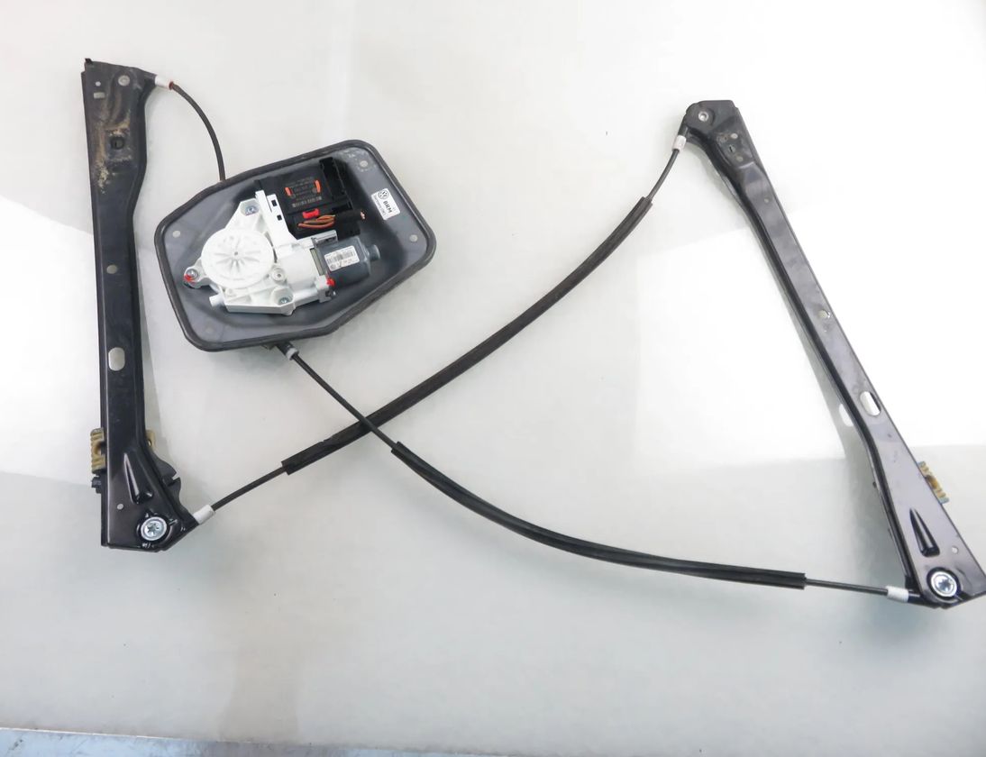 VOLKSWAGEN Golf 5 generation (2003-2009) Front Left Door Window Regulator 1K0959793C 32052400