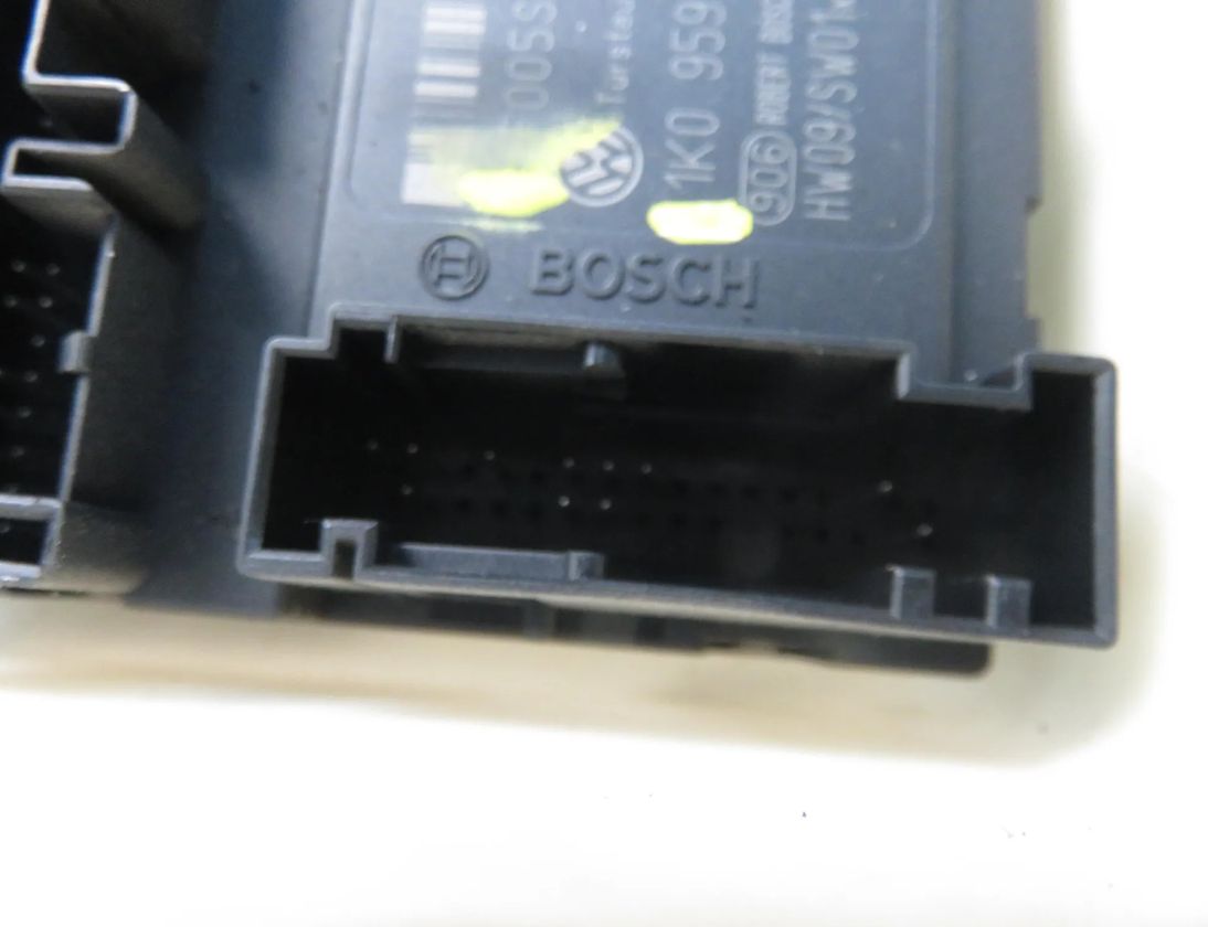 SEAT Altea 1 generation (2004-2013) Priekšējo labo durvju logu pacēlājs 1K0959792D,5P0837402A,F005S00151 32083587