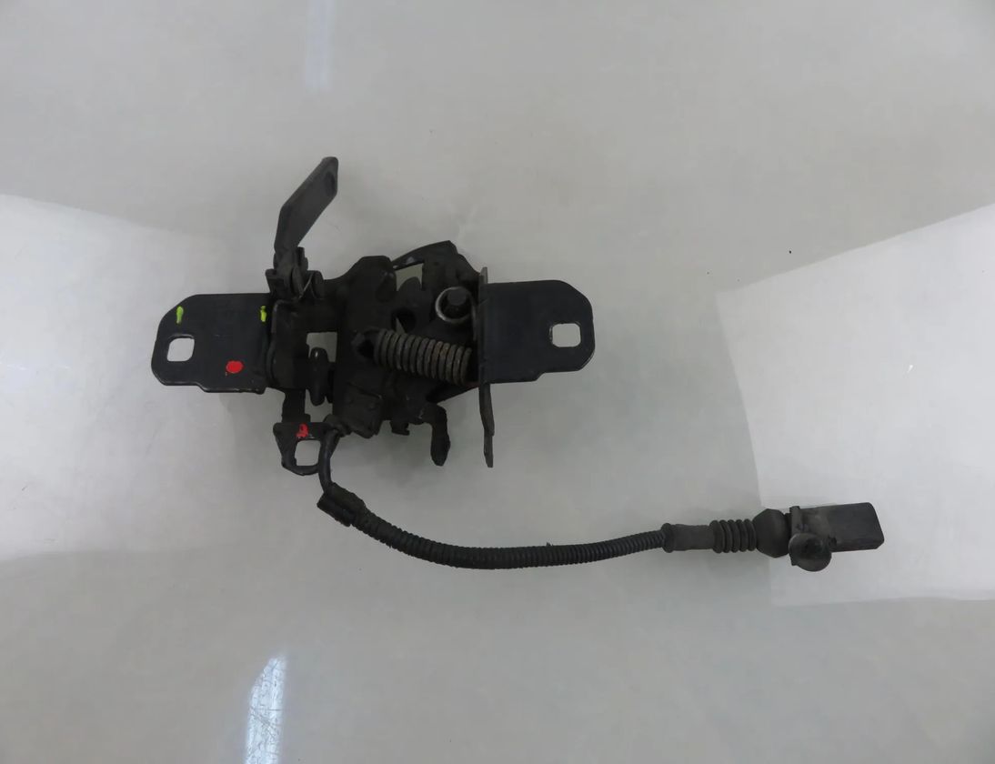 SEAT Leon 1 generation (1999-2005) Bonnet Lock 1M0823503J,1M0823503K,1M0823503L 32631365