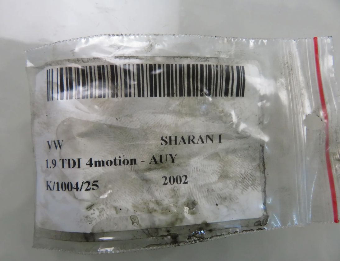 VOLKSWAGEN Sharan 1 generation (1995-2010) Oil Injector 038130073AK 32993993