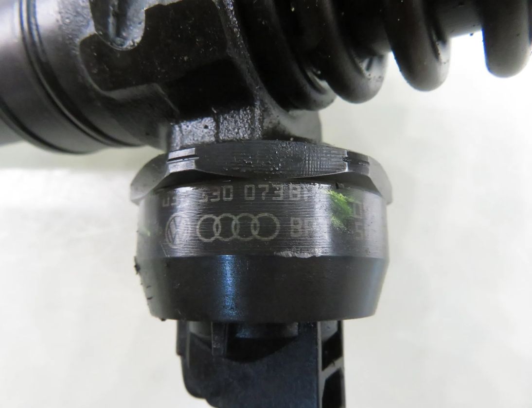 VOLKSWAGEN Sharan 1 generation (1995-2010) Oil Injector 038130073BP,0414720314 32993999