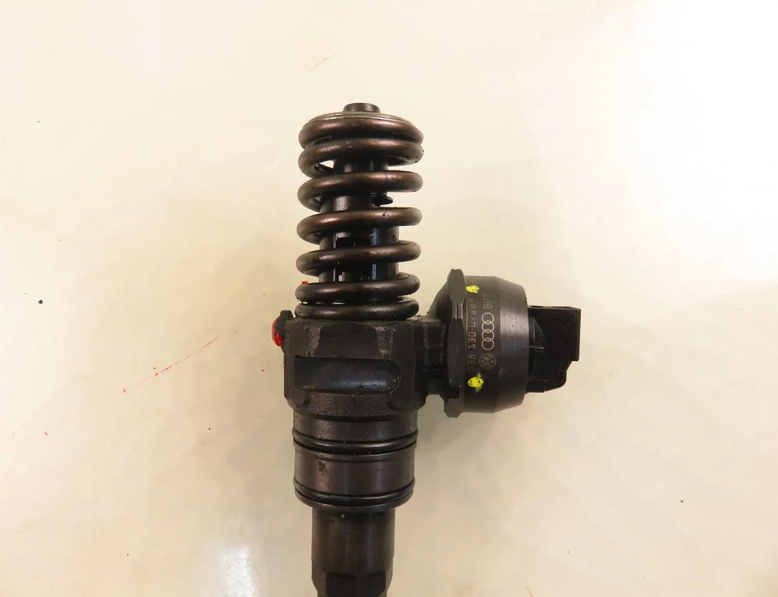 VOLKSWAGEN Sharan 1 generation (1995-2010) Инжектор для масла 038130073BP,0414720314 32994003