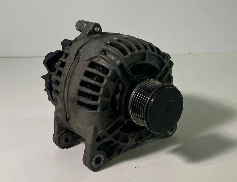 NISSAN Note 1 generation (2005-2014) Alternator 0124525140,8200728292 30670607
