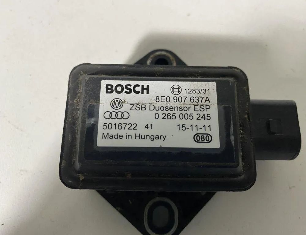 VOLKSWAGEN Phaeton 1 generation (2002-2016) Paātrinājuma sensors 8E0907637A 30670726