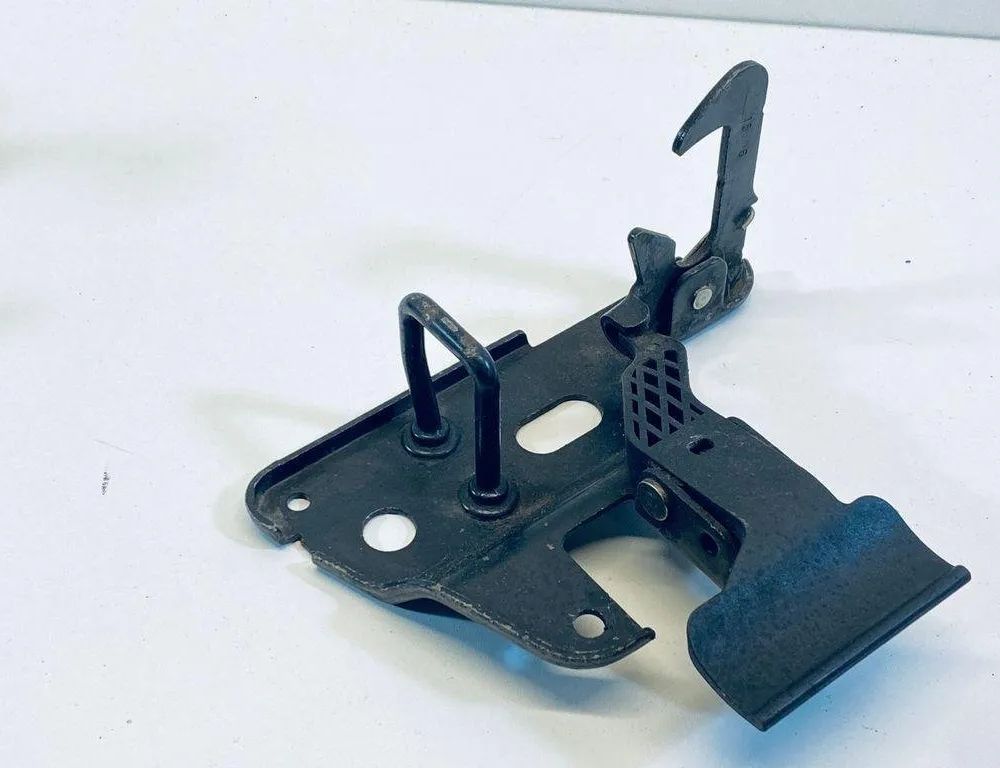 AUDI A6 C6/4F (2004-2011) Dzinēja pārsega āķis 4F0823480A 30672944