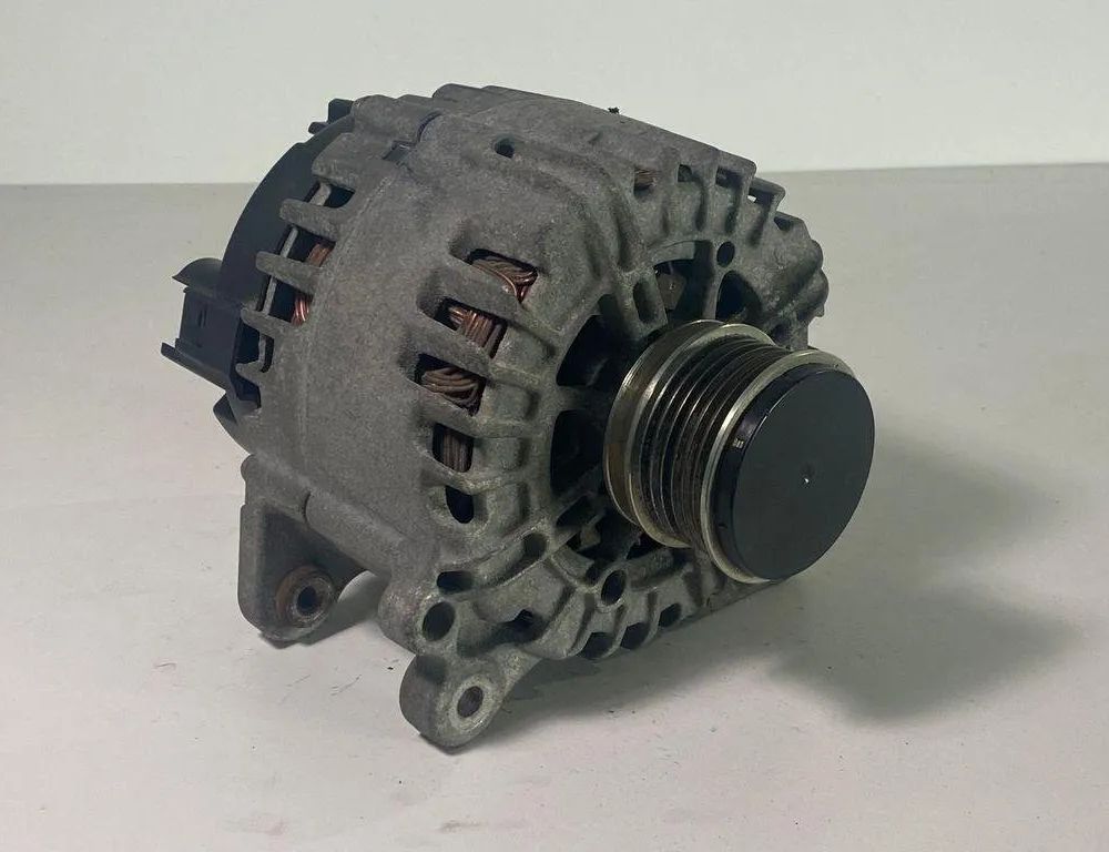 SKODA Octavia 2 generation (2004-2013) Ģenerators 03L903023A 30673541