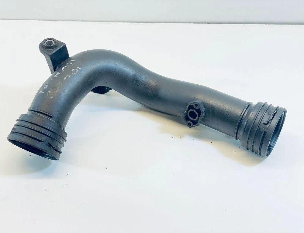 VOLKSWAGEN Passat B6 (2005-2010) шланг радиатора интеркулера 1K0145770D,1K0145762AD 30674164