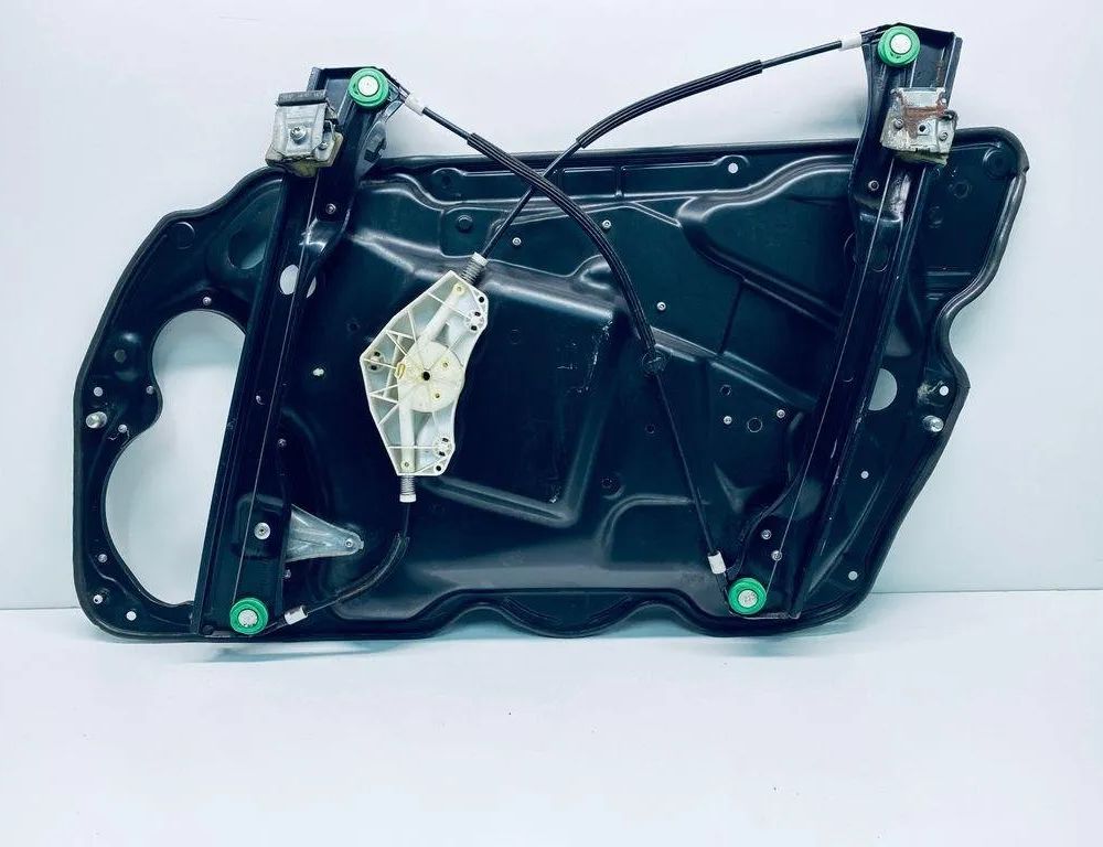 VOLKSWAGEN Passat B6 (2005-2010) Aizmugurējo kreiso durvju logu pacēlājs 3C2837461L 30674207