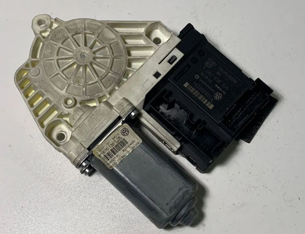 VOLKSWAGEN Passat B7 (2010-2015) Front Left Door Window Regulator Motor 1K0959793L 30674322