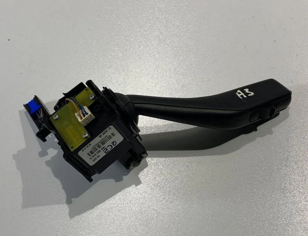 SEAT Leon 2 generation (2005-2012) Stikla tīrītāja rokturis 1K0953519A 30675736