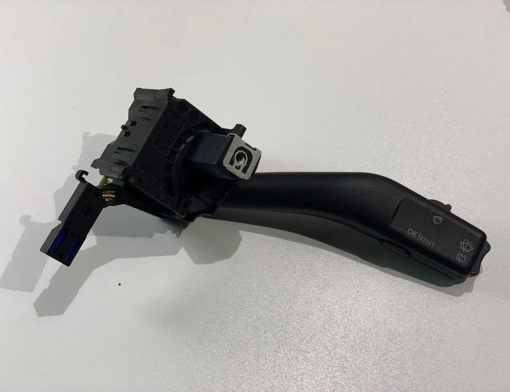 SEAT Leon 2 generation (2005-2012) Stikla tīrītāja rokturis 1K0953519A 30675740