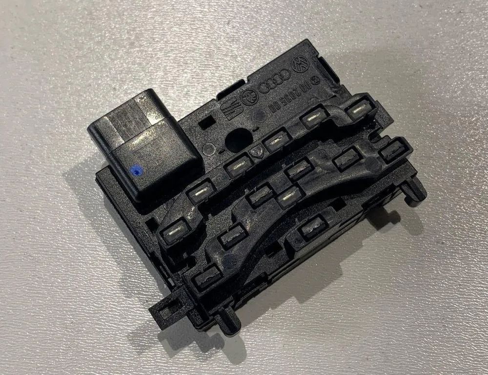 VOLKSWAGEN Golf Plus 2 generation (2009-2014) Датчик положения руля 1K0959654 30676715