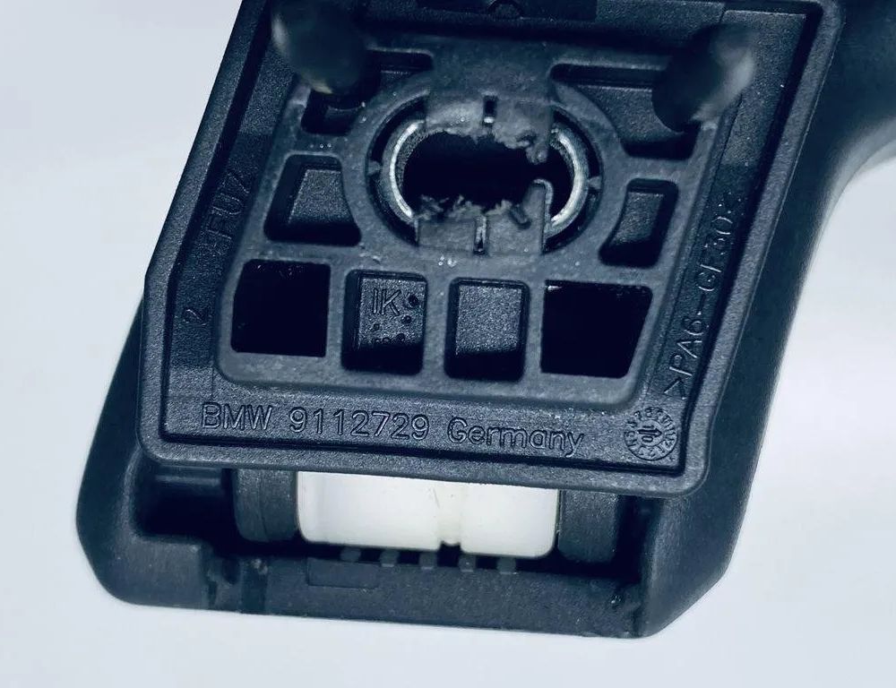 BMW 7 Series F01/F02 (2008-2015) Priekšējais kreisais jumta rokturis 51168036499 30679527