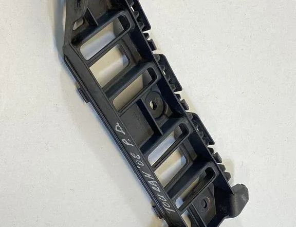 VOLKSWAGEN Touran 1 generation (2003-2015) Priekšējā labā bufera stiprinājums 1T0807184A 30683111