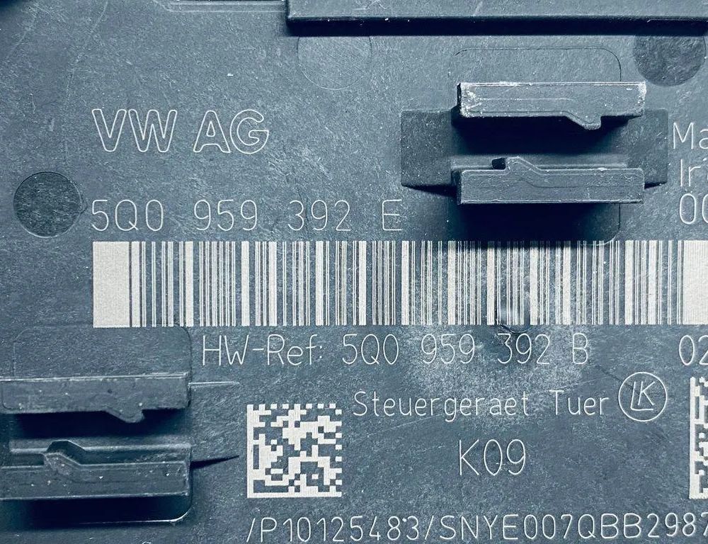 VOLKSWAGEN Golf 8 generation (2019-2023) Rear Right Door Control Unit 5Q0959392E 30685934