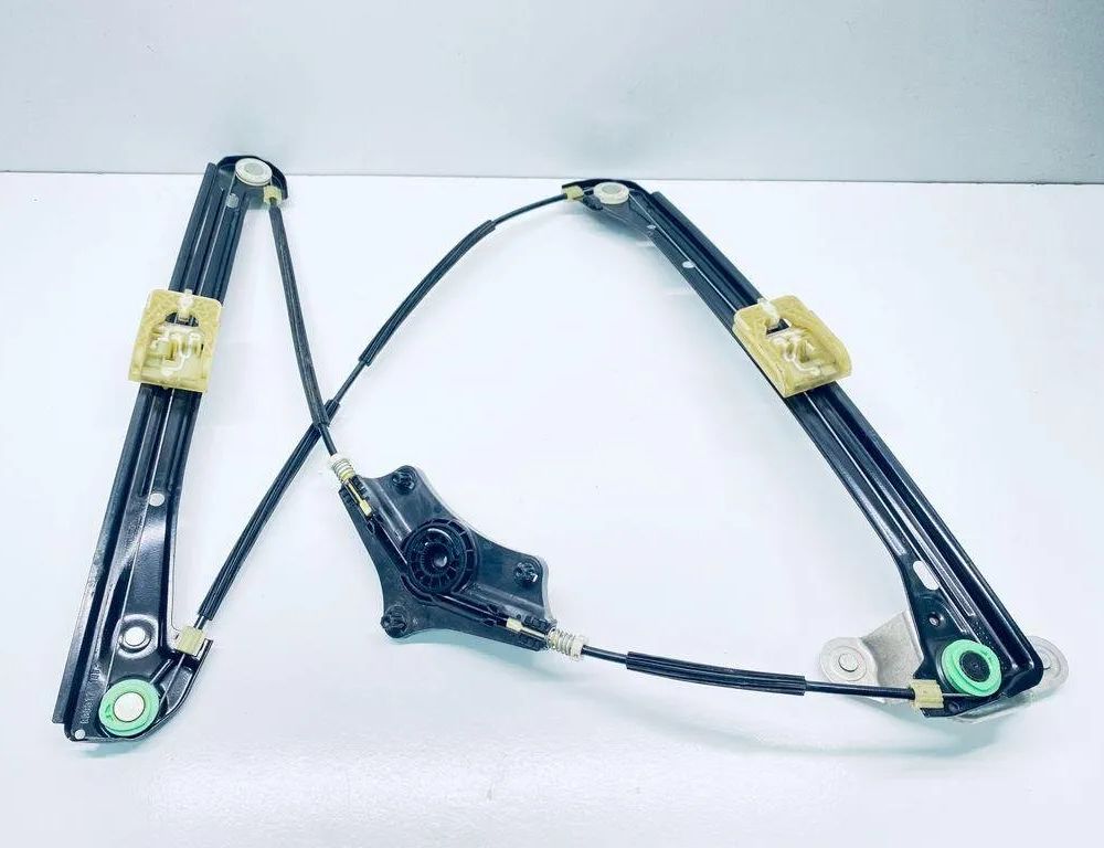 VOLKSWAGEN Golf 8 generation (2019-2023) Стеклоподъемник задней правой двери 5G4837462H 30687573