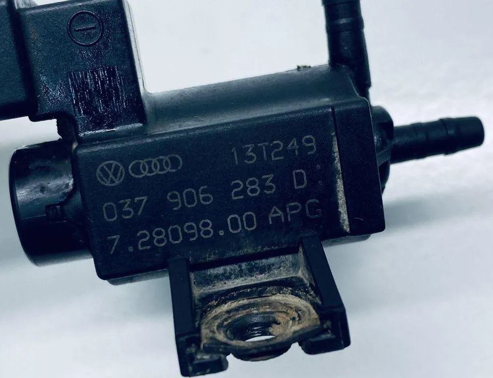 VOLKSWAGEN Touareg 2 generation (2010-2018) Соленоидный клапан 037906283D 30687724