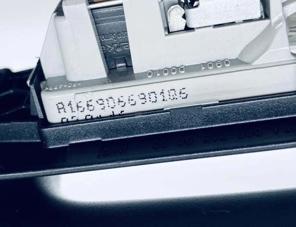 MERCEDES-BENZ GL-Class X166 (2012-2015) Aizmugurējais kreisais jumta rokturis A1668100554 30692024