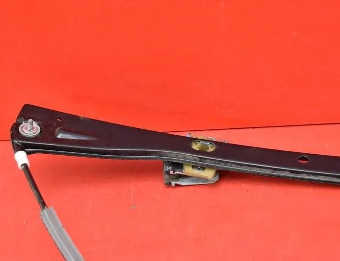 VOLKSWAGEN Jetta 5 generation (2005-2011) Priekšējo labo durvju logu pacēlājs 1K5837462B 22087942