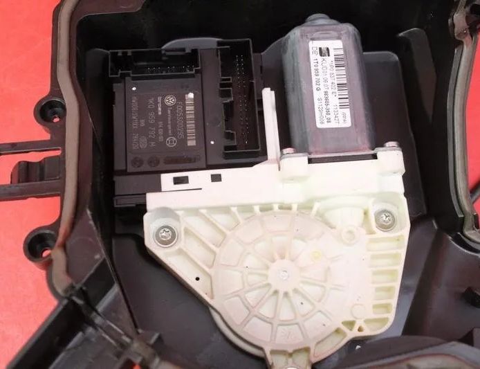 SEAT Leon 2 generation (2005-2012) Стеклоподъемник передней правой двери 1P0837402E 22088157