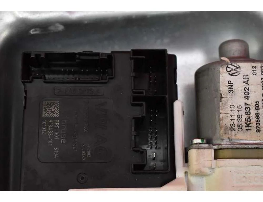 VOLKSWAGEN Golf 6 generation (2008-2015) Front Right Door Window Regulator 1K5837462B 22325182