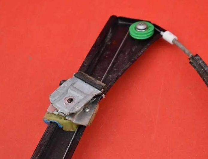 VOLKSWAGEN Golf 6 generation (2008-2015) Стеклоподъемник передней правой двери 5M0837462 22851088