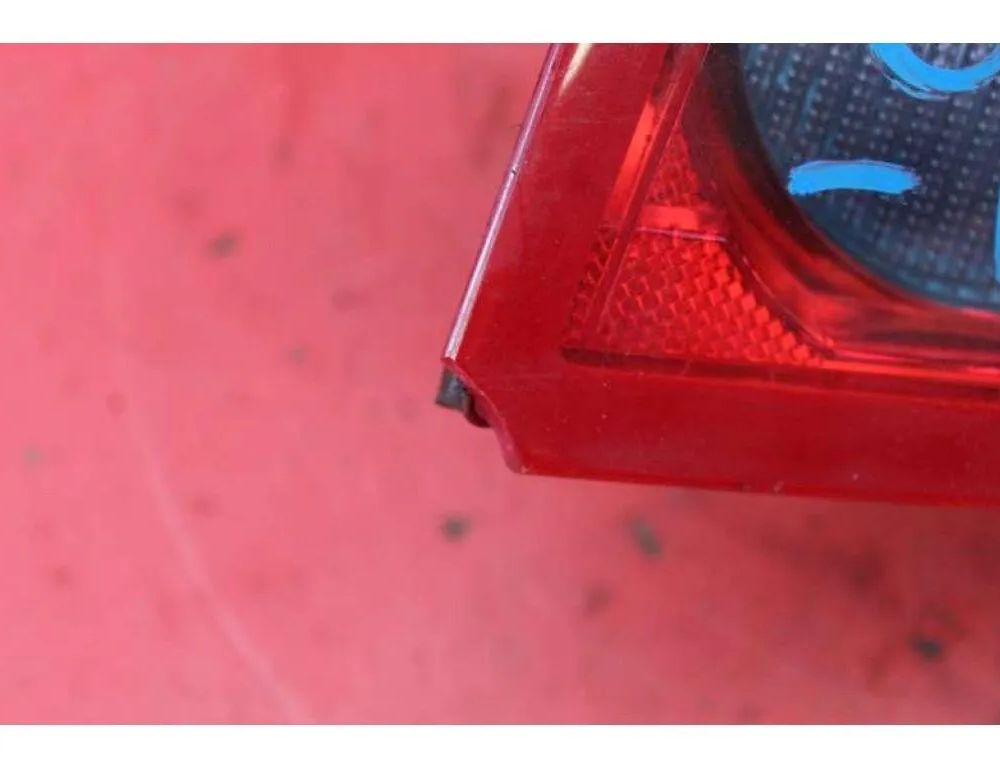 NISSAN Primera P12 (2001-2008) Rear Right Taillight Lamp 89025260 27688620