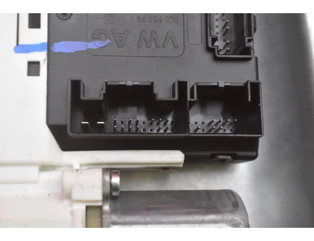 VOLKSWAGEN Golf 6 generation (2008-2015) Стеклоподъемник передней правой двери 1K5837462 28213871