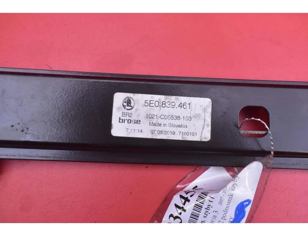 SKODA Octavia 3 generation (2013-2020) Rear left door window lifter 5E0839461 28234664
