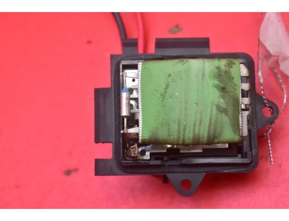 VOLKSWAGEN Passat CC 1 generation (2008-2017) Interior Heater Resistor VOLKSWAGEN 29072131