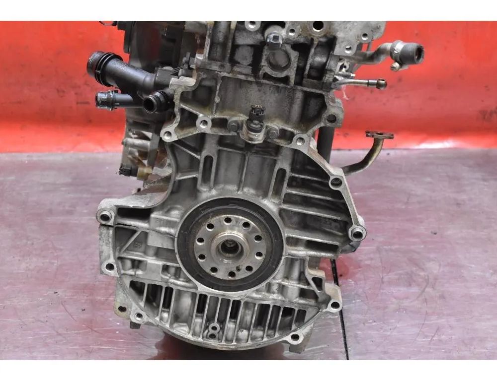 VOLVO V40 2 generation (2012-2020) Engine D5204T6 30055619