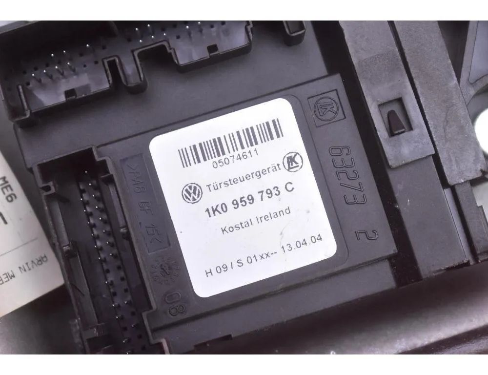 VOLKSWAGEN Golf 4 generation (1997-2006) Priekšējo kreiso durvju logu pacēlājs 1K4837401E 30394583