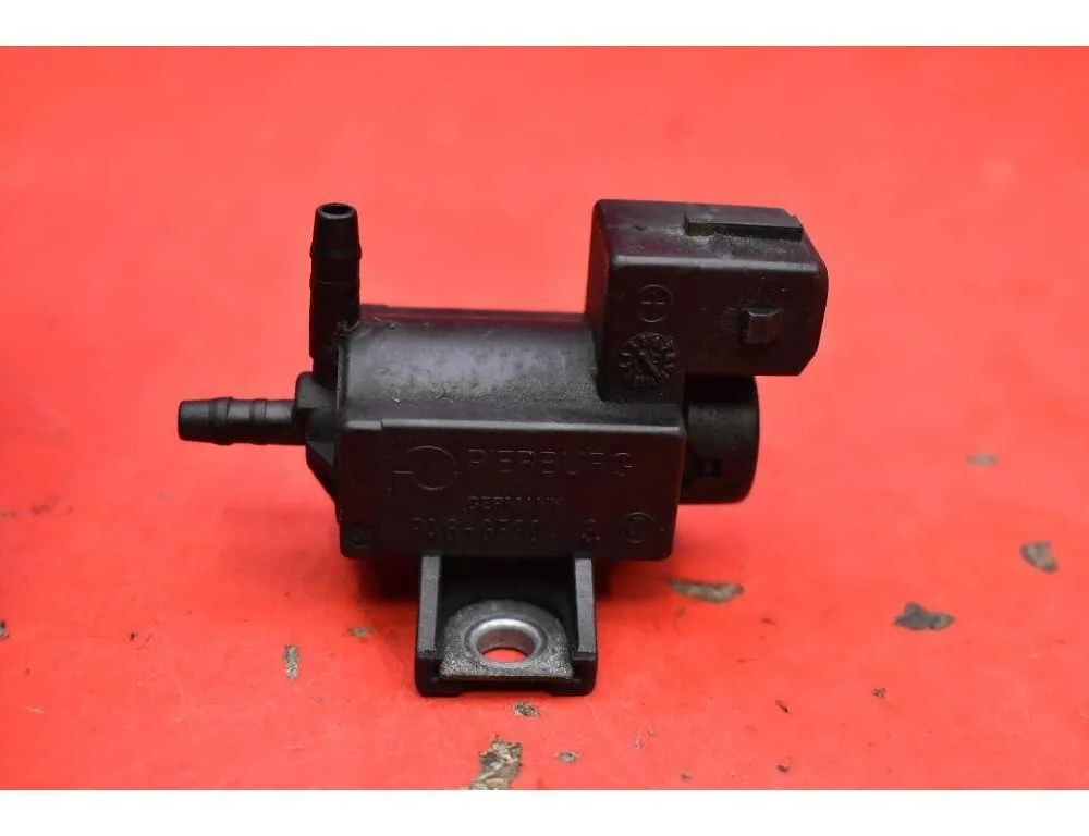 LEXUS Yaris 2 generation (2005-2012) Vakuuma vārsts 25860-0R010 30412426