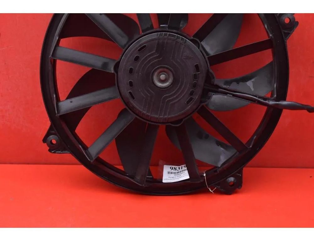 PEUGEOT 3008 1 generation (2010-2016) Diffuser Fan 874716T 30774470
