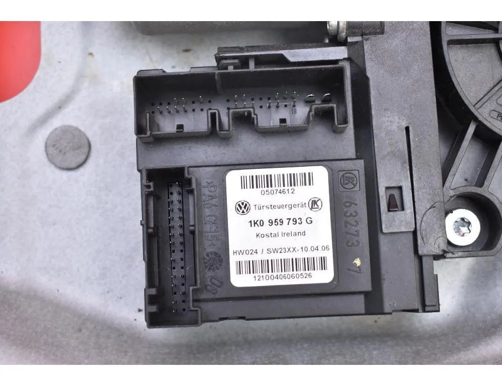 VOLKSWAGEN Touran 1 generation (2003-2015) Стеклоподъемник передней левой двери 1T1837729AG 30956034