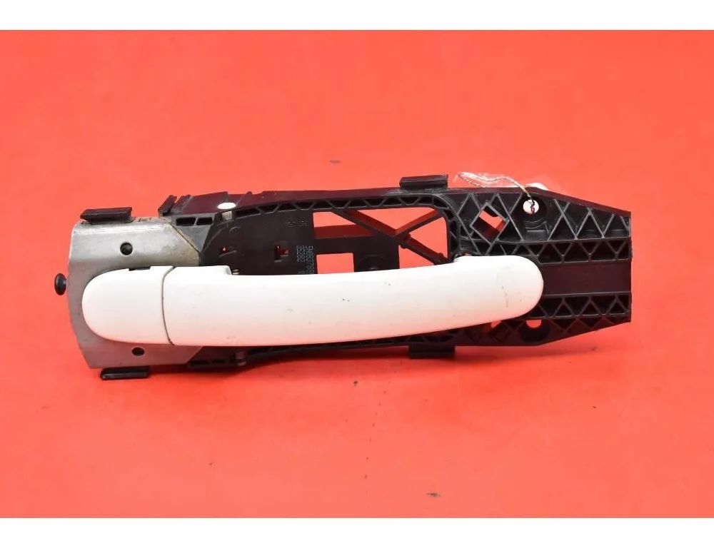 VOLKSWAGEN Tiguan 1 generation (2007-2017) Front Left Door Exterior Handle 5N0837885H 31721280